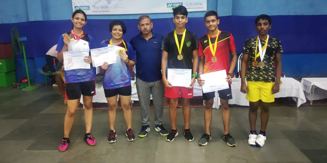 Ishan & Saumodip under 13 boys champion, Hritabrato & Chandril under 15 boys champion, Shreya & Rudrani under 19 girls champion in WB State Badminton Tournament